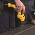 DEWALT DWD112 8A 3/8" VSR Pistol-Grip Drill - Image 2